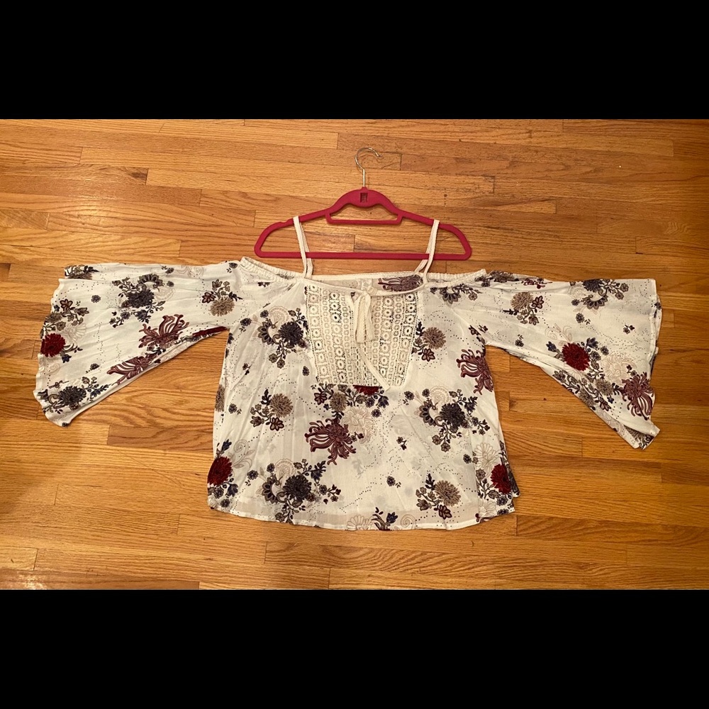 Sadie and Sage belle sleeve patterned shirt